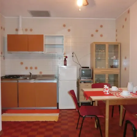 Apartment Maila *
